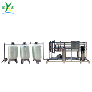 อุปกรณ์ Reverse Osmosis น้ำกร่อย 6T / H สำหรับการทำน้ำบริสุทธิ์ทางอุตสาหกรรม